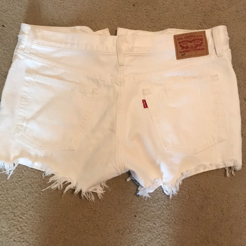 white distresses denim levi shorts